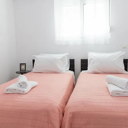 아파트 Katerina & Stefanos Family *