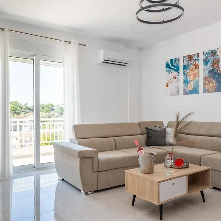 Katerina & Stefanos Family *